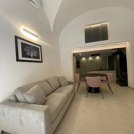 Apartment 65 Cosimano *